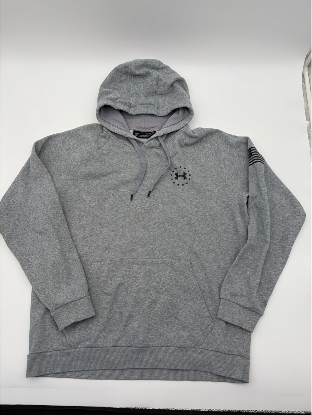 Under Armour ColdGear Men's XL Gray Pullover Hoodie USA Freedom Flag Pocket